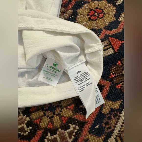 Small J. Crew Factory “Four Calling Birds” Collector Tee - Picture 4 of 4